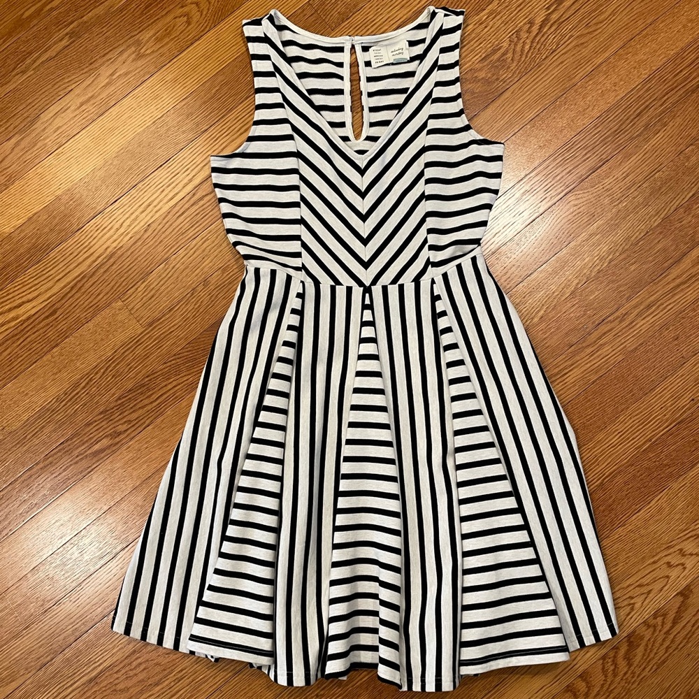 Anthropologie • Saturday Sunday • Knit Casual Dress Striped Sleeveless Size M